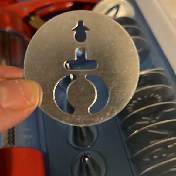 Kuhn Rikon Switzerland Professional Cookie Press and Decorating tips - Picture 9 of 13